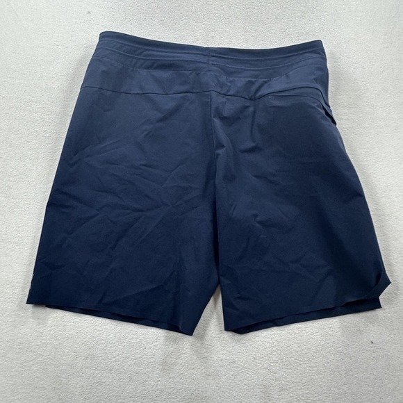 On Running Hybrid Shorts Mens XL Athletic Lightweight Performance Running Gym - Picture 2 of 11